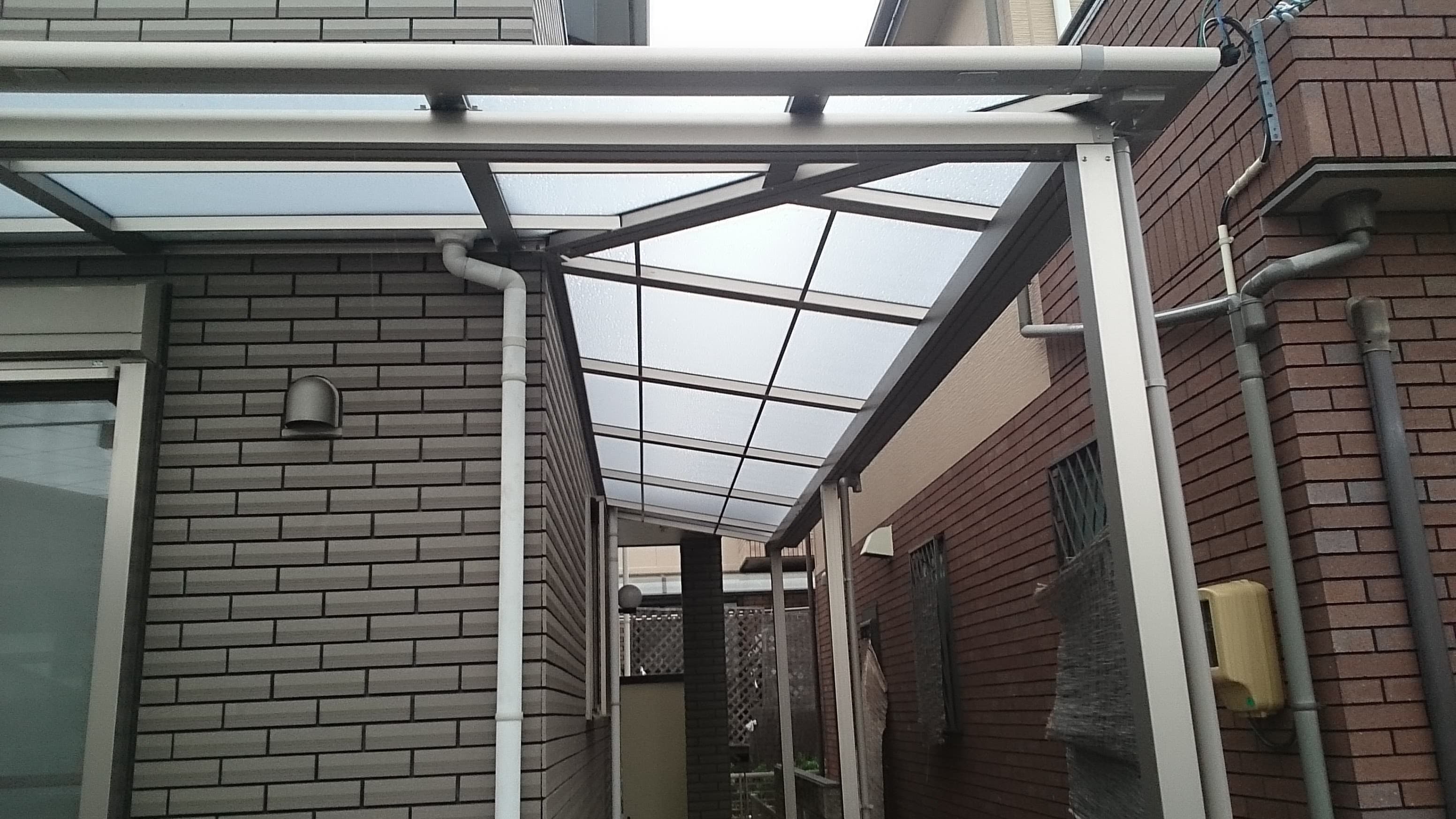 テラス新設工事 | 名古屋市中村区のエクステリア工事ならイズ美