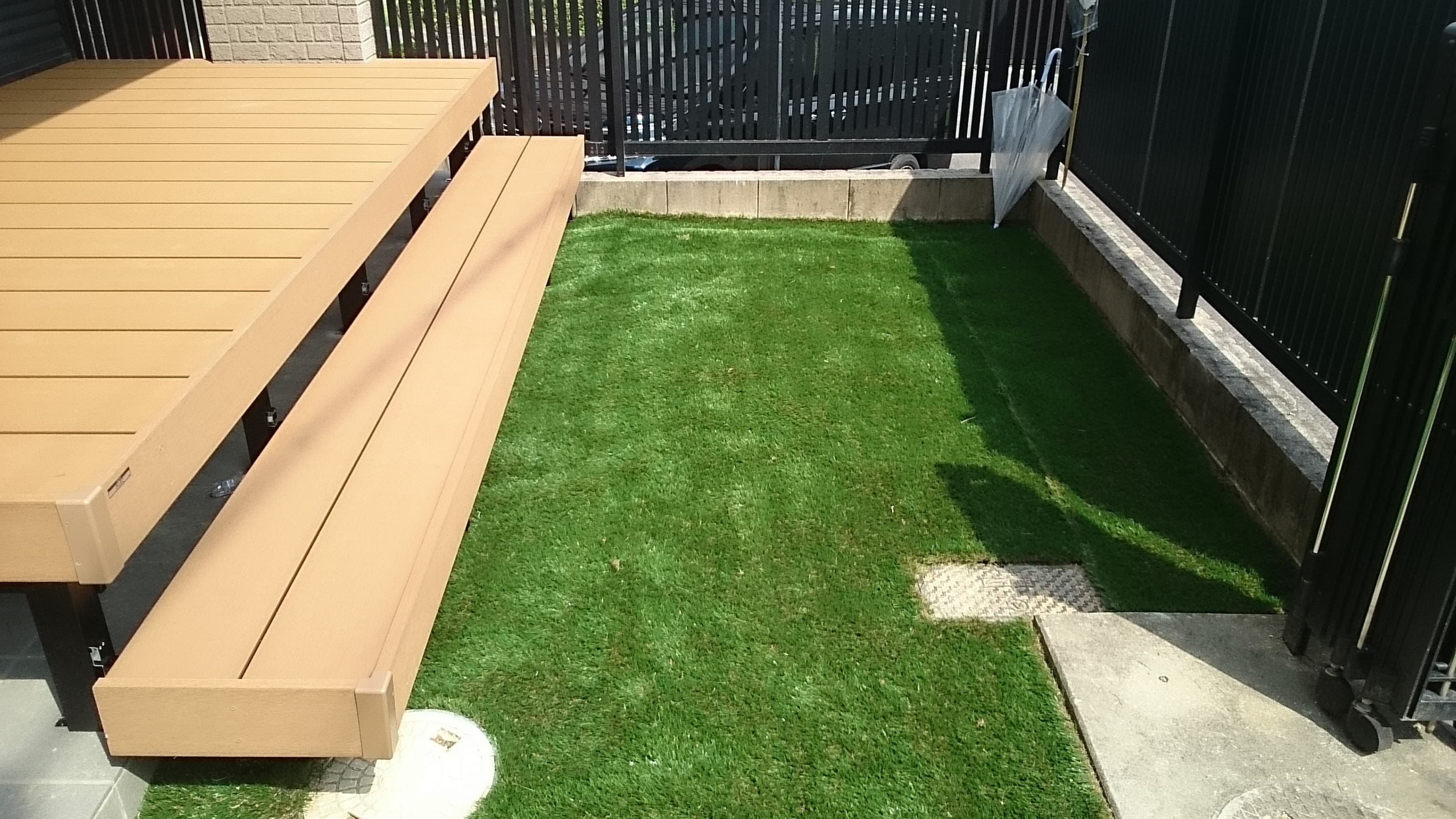 人工芝設置 | 名古屋市中村区のエクステリア工事ならイズ美