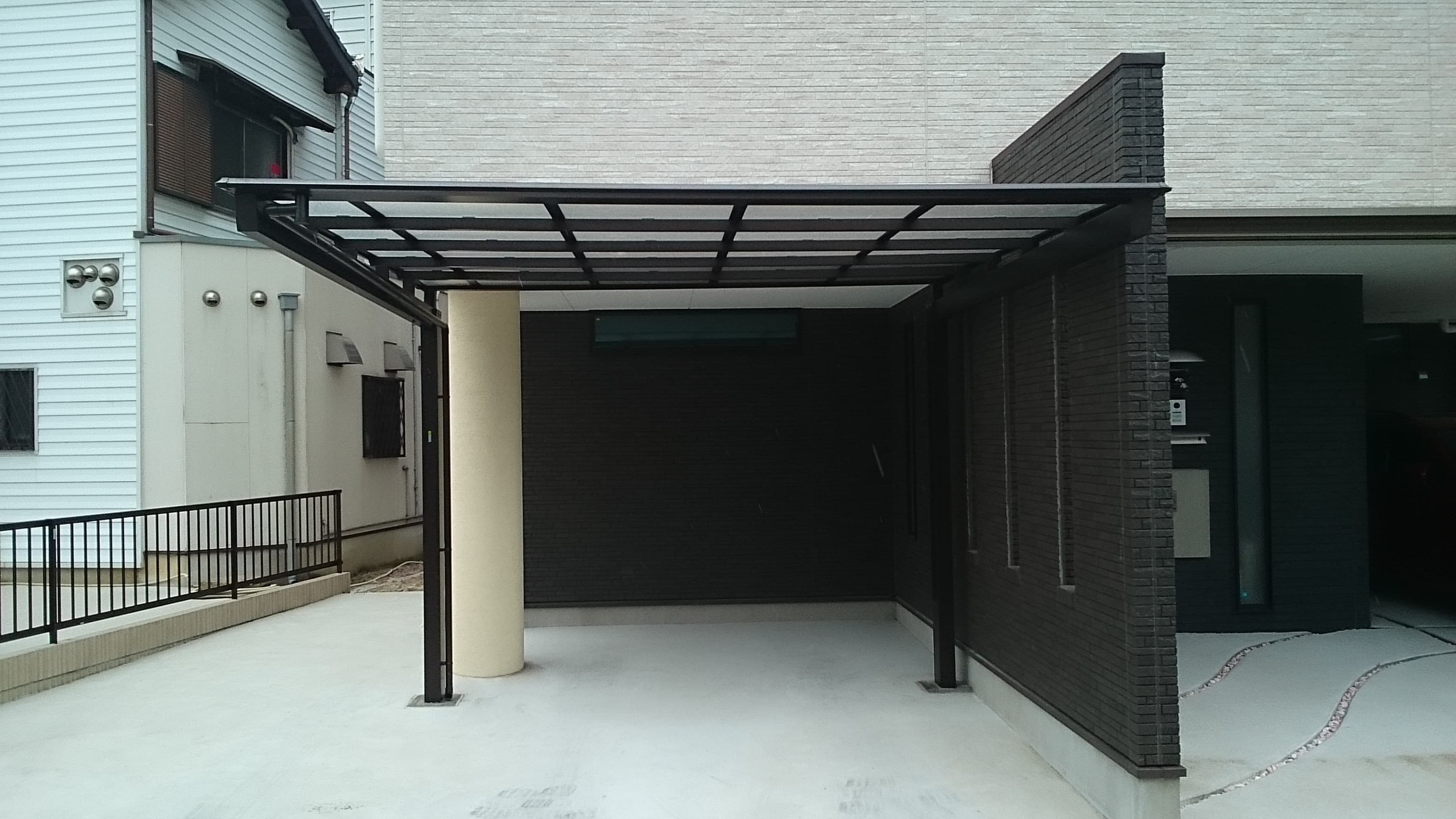 スタイリッシュカーポート新設工事 | 名古屋市中村区のエクステリア工事ならイズ美