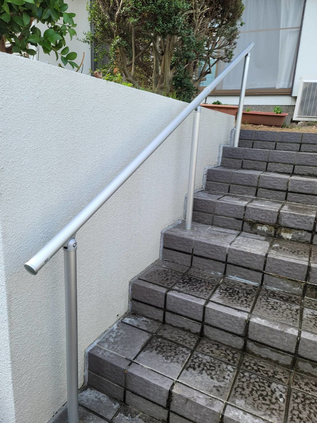 手すり設置 | 名古屋市中村区のエクステリア工事ならイズ美