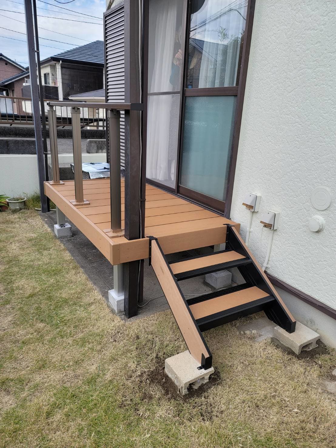 ウッドデッキ設置 | 名古屋市中村区のエクステリア工事ならイズ美