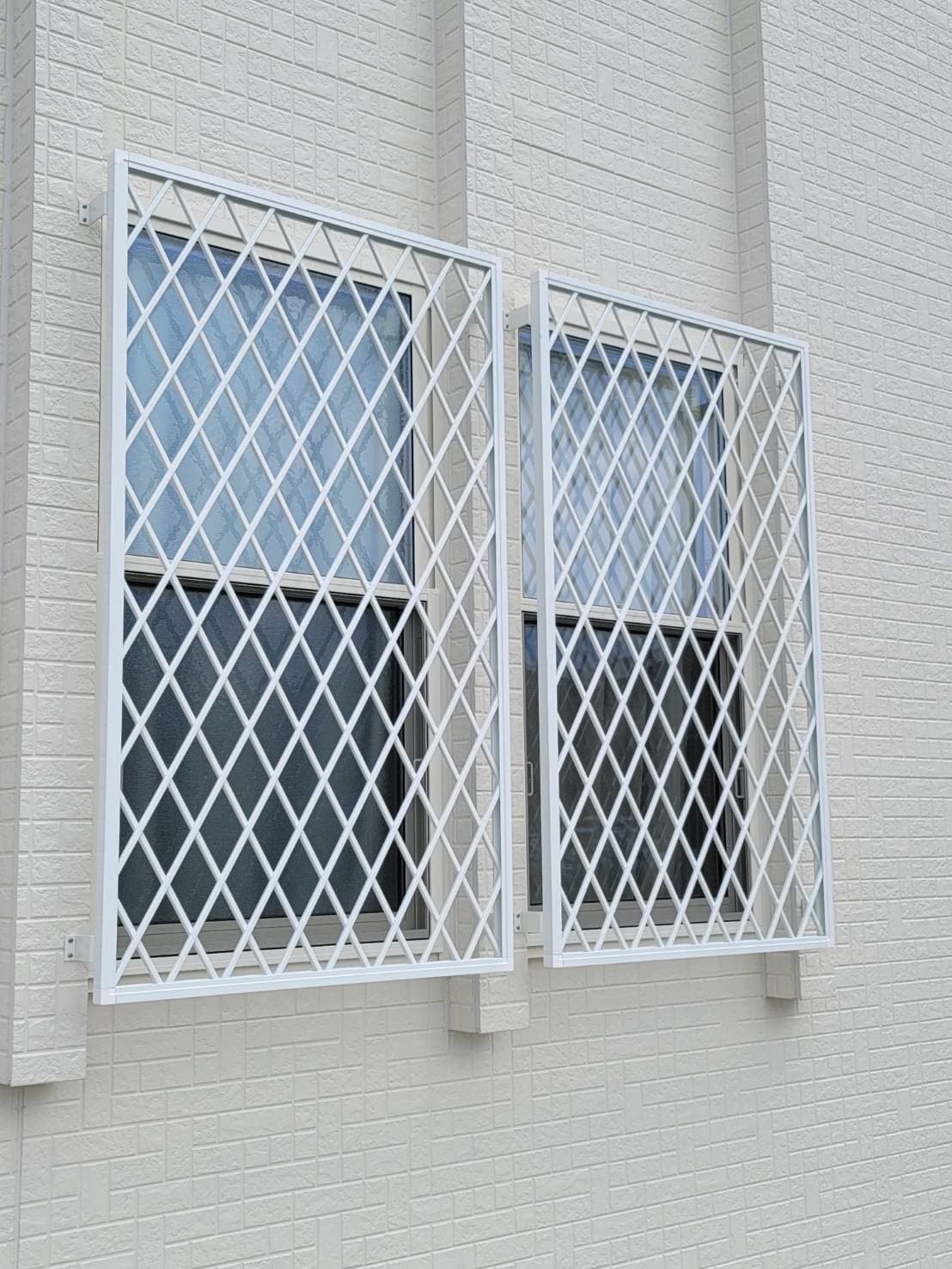 面格子設置 | 名古屋市中村区のエクステリア工事ならイズ美